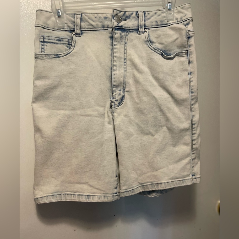 Refuge High Waisted White Washed Jean Shorts Size 9